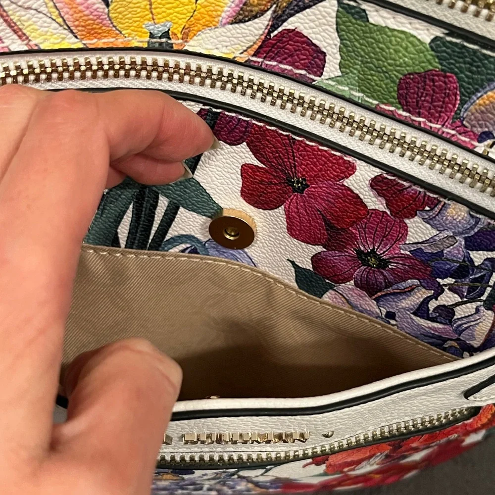 Dana Buchman floral purse/ crossbody bag. 7 pockets. Multicolored. Spring Summer - Picture 5 of 15